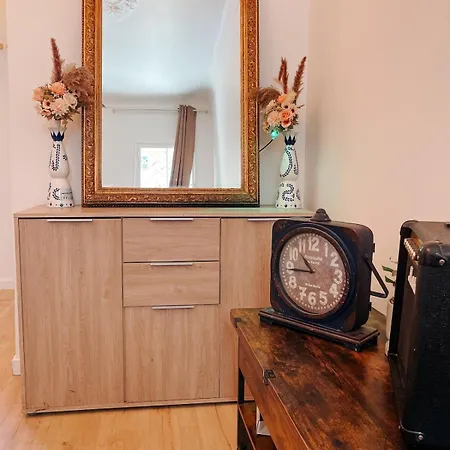 Appartement T2 Calme Avec Parking Gratuit